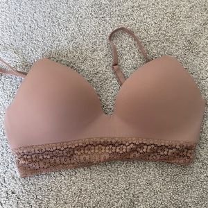 Like New Victoria’s Secret Wireless Bra 34C